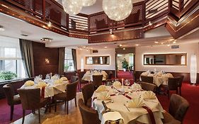 Hotel & Restaurant Hessischer Hof
